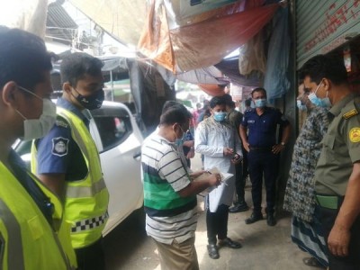 বাগেরহাটে চার ব্যবসায়ীকে ১১ হাজার টাকা জরিমানা